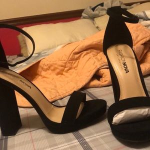 Fashion nova black chunky heels